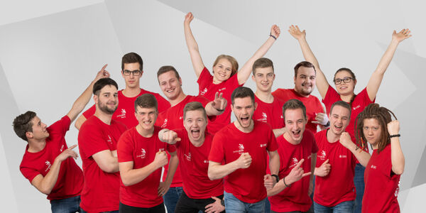 Die 14 Wettkämpferinnen und Wettkämpfer der Schweizer Berufs-Nationalmannschaft<br>